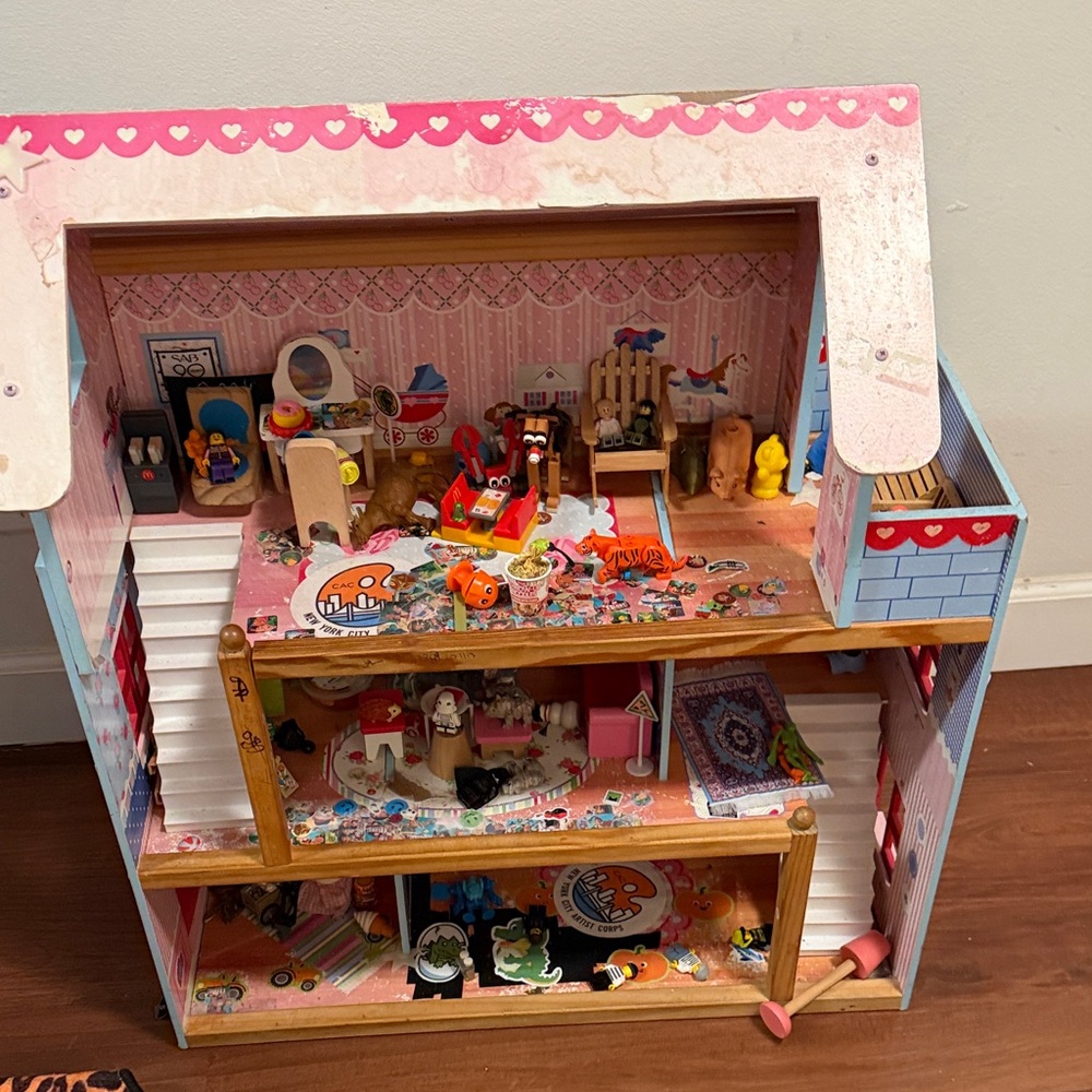 Colorful Wooden Dollhouse Playset